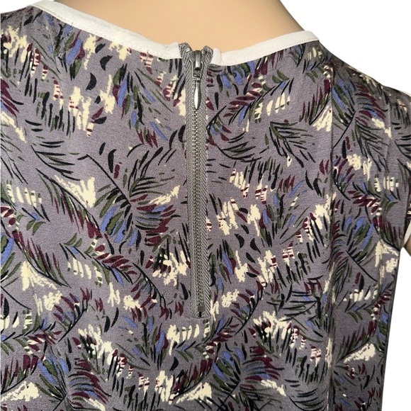 Lee Feather Print Sleeveless Blouse with Back Zip Size Large - Picture 6 of 8